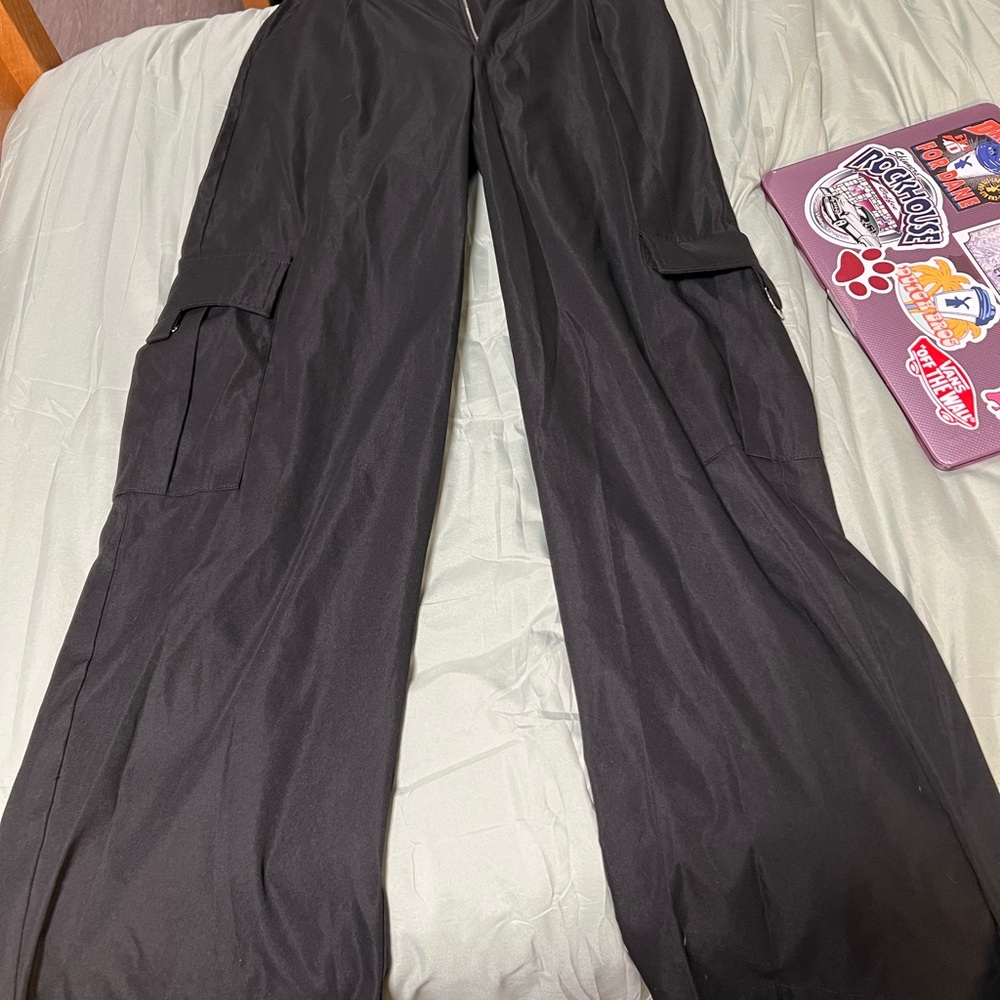Black cargo pants